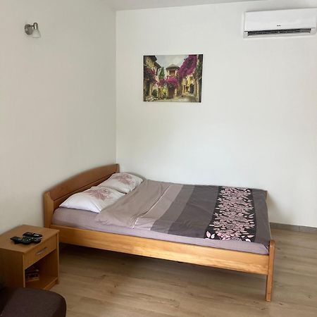 Apartament Apartman Iskra Bijela Zewnętrze zdjęcie