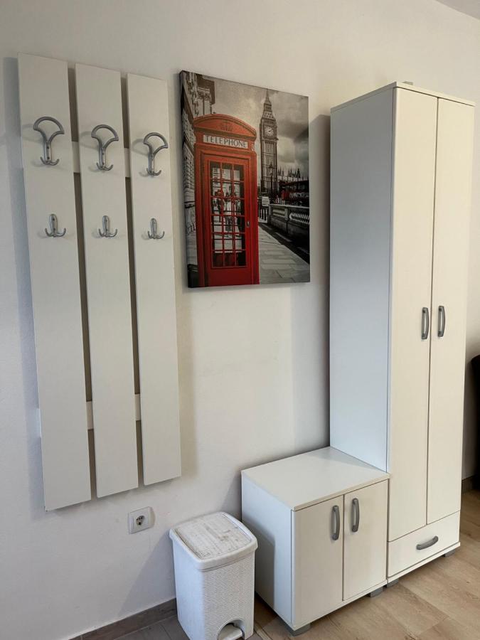 Apartament Apartman Iskra Bijela Zewnętrze zdjęcie