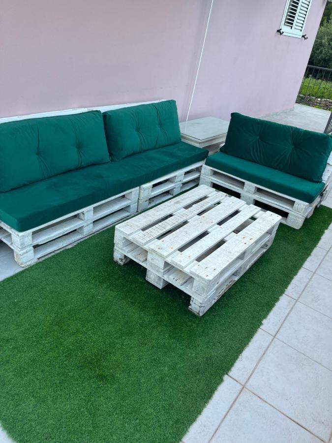 Apartament Apartman Iskra Bijela Zewnętrze zdjęcie