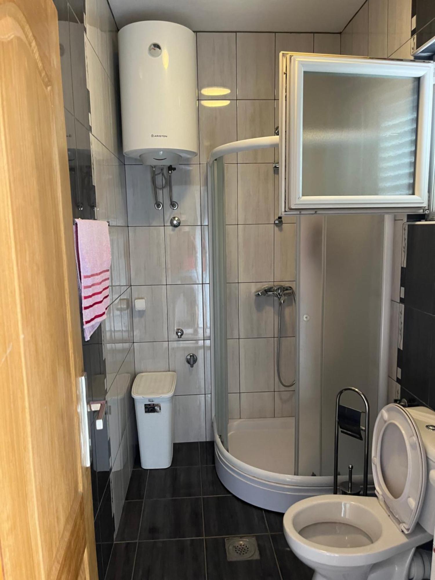 Apartament Apartman Iskra Bijela Zewnętrze zdjęcie